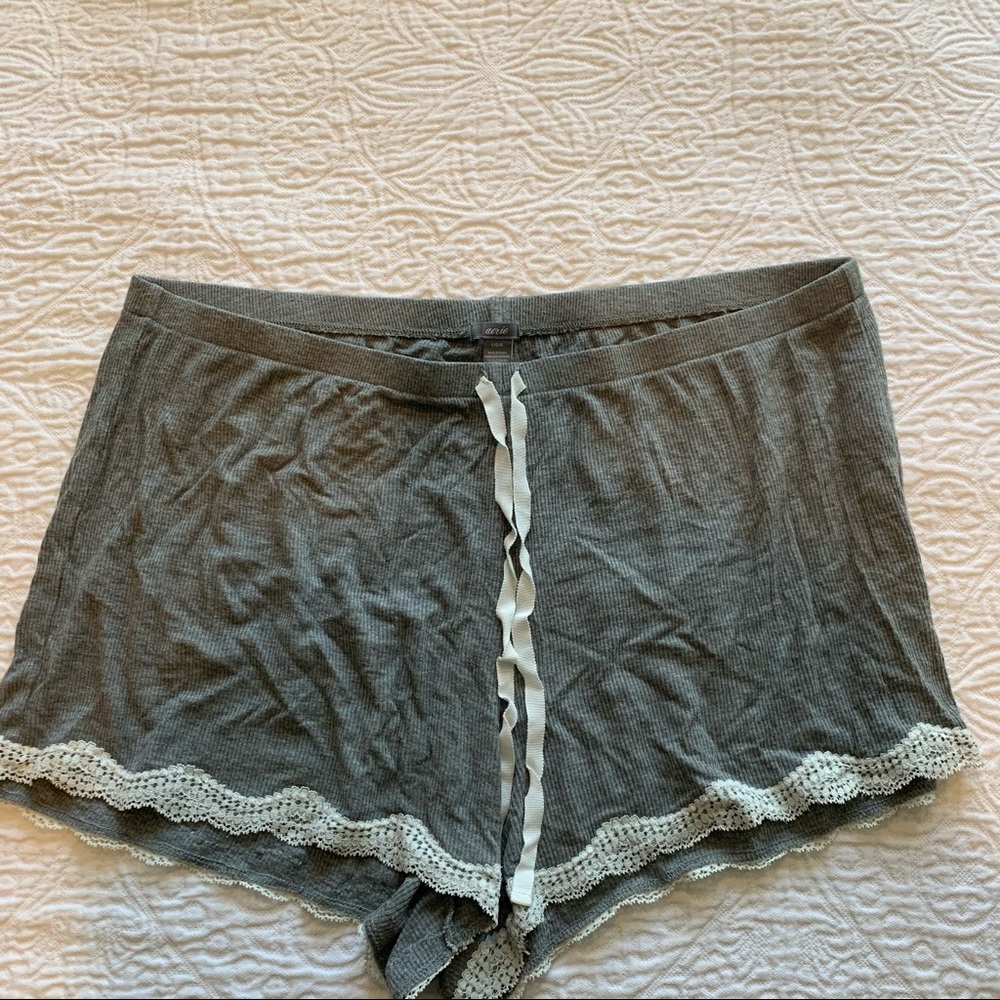 Gray Aerie Pajama Shorts Size Large